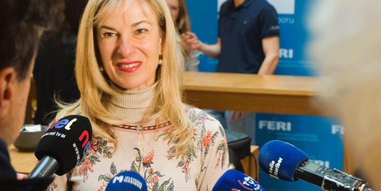 Pogovori oooZnanost! – Raziskovalci med nami: Prikrito oglaševanje, promocijsko umeščanje izdelkov in medijska etika